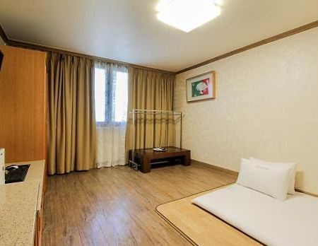 Yangji Park Hotel Changwon Esterno foto