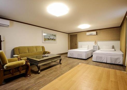 Yangji Park Hotel Changwon Esterno foto