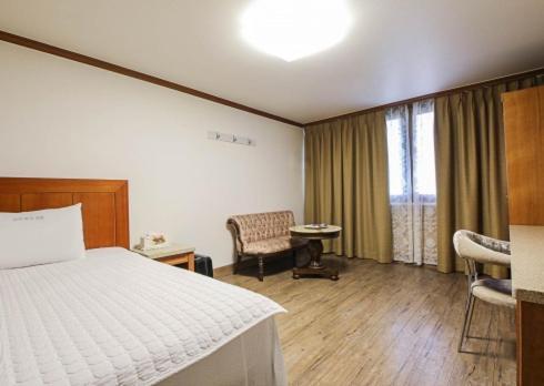 Yangji Park Hotel Changwon Esterno foto