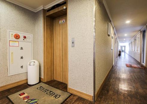 Yangji Park Hotel Changwon Esterno foto